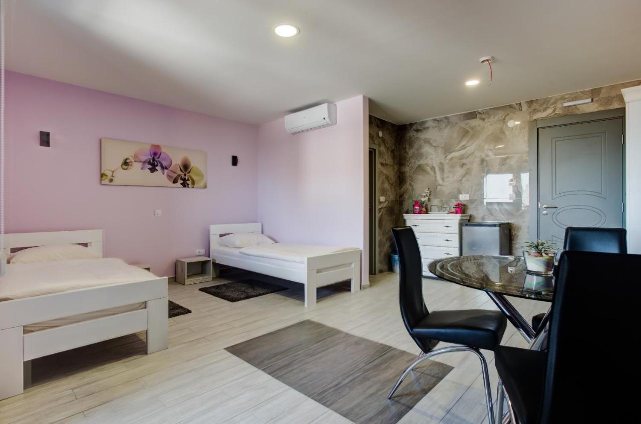 Apartments Singidunum 4 Lux Belgrade Exterior photo